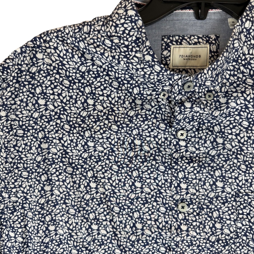 7Diamonds Button Down Shirt XL Floral Navy White Cotton Rayon Short Sleeve
